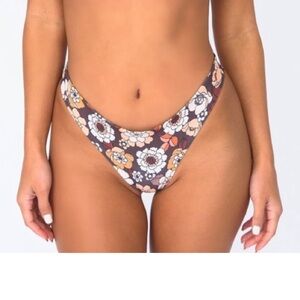 SKATIE | NWOT Alana Bottoms in Byron